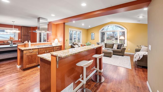 2545 Cavell Avenue N, Golden Valley, MN 55427