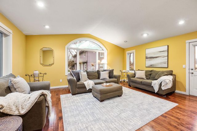 2545 Cavell Avenue N, Golden Valley, MN 55427