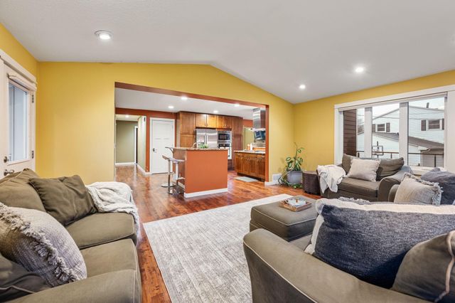 2545 Cavell Avenue N, Golden Valley, MN 55427