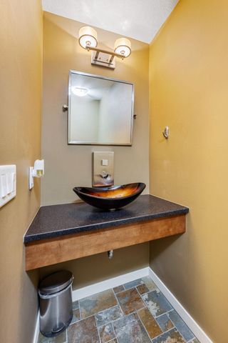 2545 Cavell Avenue N, Golden Valley, MN 55427