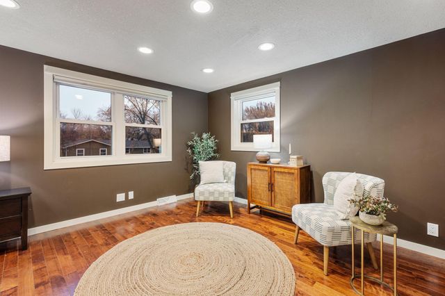 2545 Cavell Avenue N, Golden Valley, MN 55427