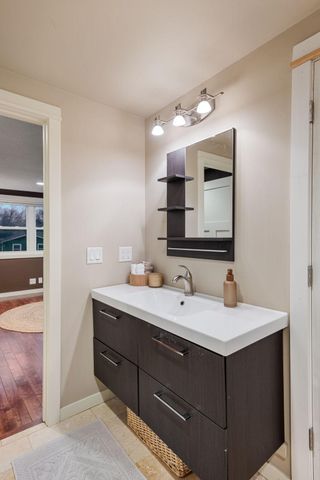 2545 Cavell Avenue N, Golden Valley, MN 55427