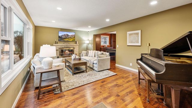 2545 Cavell Avenue N, Golden Valley, MN 55427