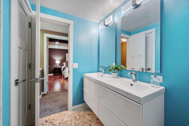 2545 Cavell Avenue N, Golden Valley, MN 55427