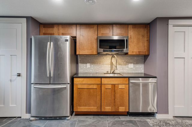 2545 Cavell Avenue N, Golden Valley, MN 55427