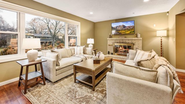 2545 Cavell Avenue N, Golden Valley, MN 55427