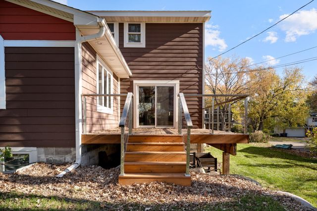 2545 Cavell Avenue N, Golden Valley, MN 55427