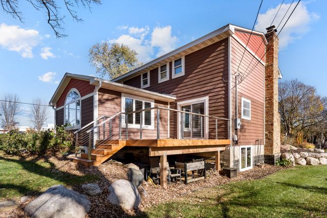 2545 Cavell Avenue N, Golden Valley, MN 55427