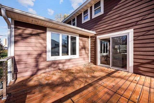 2545 Cavell Avenue N, Golden Valley, MN 55427