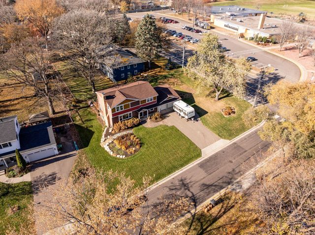 2545 Cavell Avenue N, Golden Valley, MN 55427