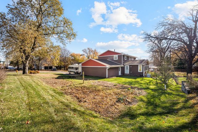 2545 Cavell Avenue N, Golden Valley, MN 55427