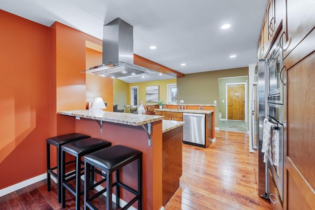 2545 Cavell Avenue N, Golden Valley, MN 55427