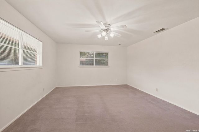 709 Golfcrest Dr, Windcrest, TX 78239