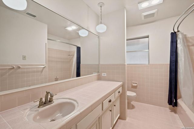 709 Golfcrest Dr, Windcrest, TX 78239