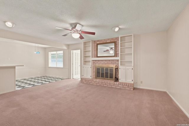 709 Golfcrest Dr, Windcrest, TX 78239