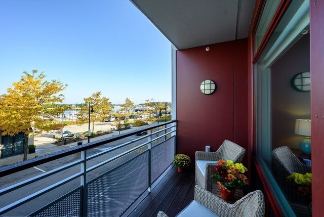 23 Shipyard Dr 206, Hingham, MA 02043