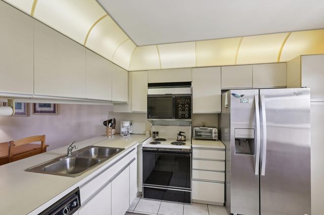 3503 Oaks Way 510, Pompano Beach, FL 33069