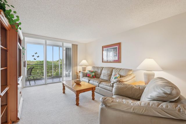 3503 Oaks Way 510, Pompano Beach, FL 33069