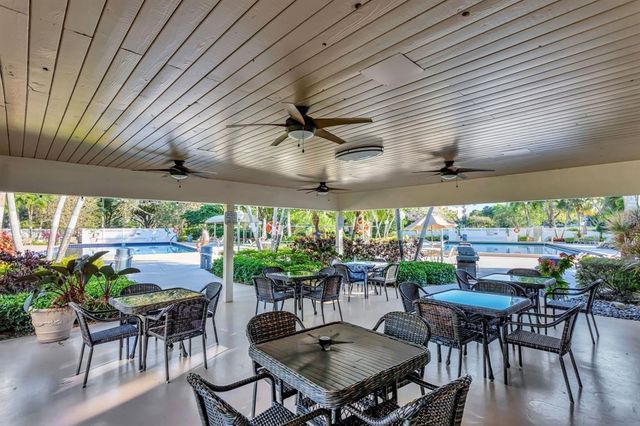 3503 Oaks Way 510, Pompano Beach, FL 33069