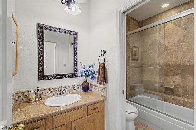 8131 Castle Pines Avenue, Las Vegas, NV 89113