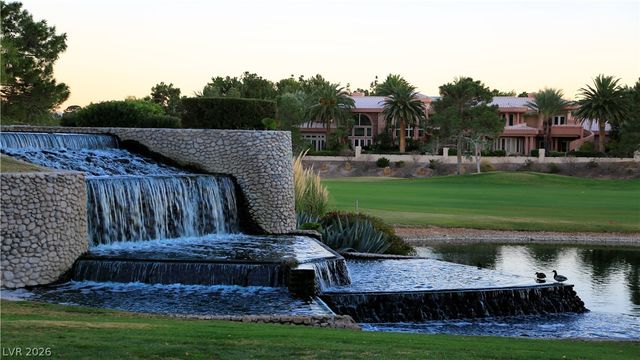 8131 Castle Pines Avenue, Las Vegas, NV 89113