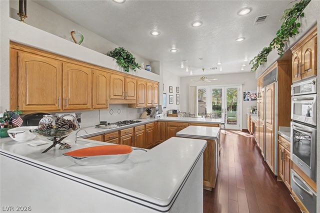 8131 Castle Pines Avenue, Las Vegas, NV 89113