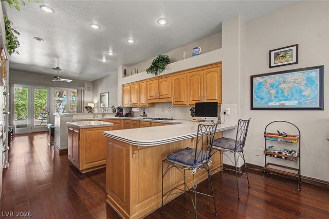 8131 Castle Pines Avenue, Las Vegas, NV 89113