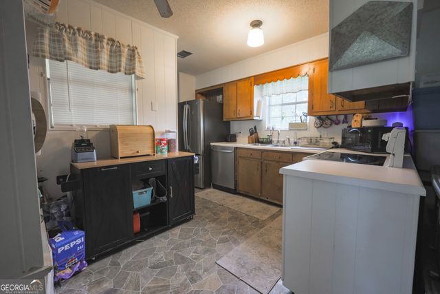 462 W Tollison Street, Baxley, GA 31513