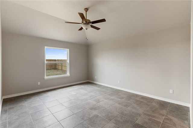 1269 Thames Chase Dr, Corpus Christi, TX 78415