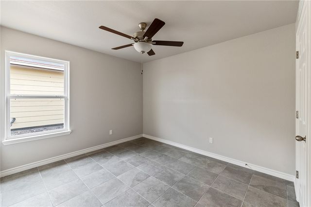 1269 Thames Chase Dr, Corpus Christi, TX 78415