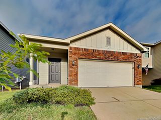 4823 Hallies, St Hedwig, TX 78152