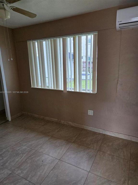 354 W 19th Street, Hialeah, FL 33010