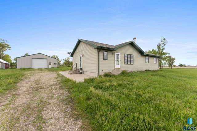 39240 210th St Street, Huron, SD 57350