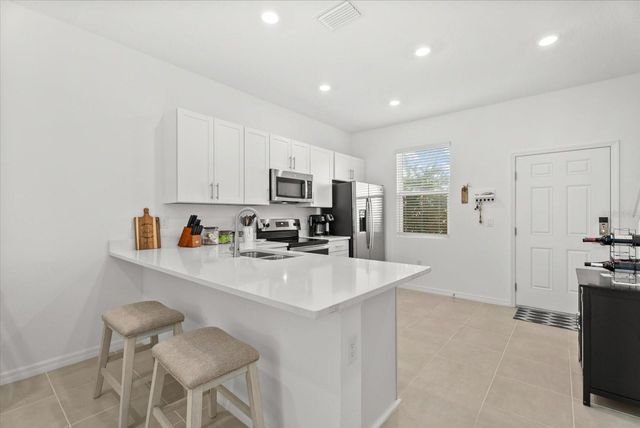 8780 DAYBREAK STREET, Sarasota, FL 34241