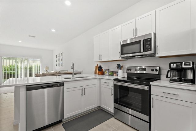 8780 DAYBREAK STREET, Sarasota, FL 34241