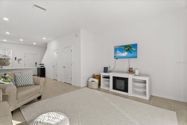 8780 DAYBREAK STREET, Sarasota, FL 34241