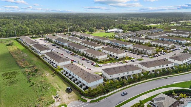 8780 DAYBREAK STREET, Sarasota, FL 34241