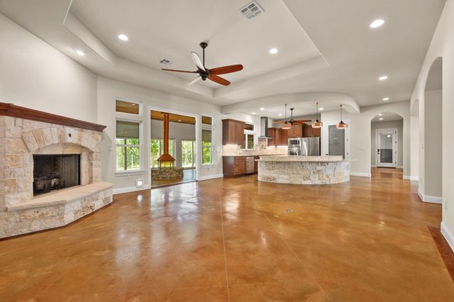 1012 Quail Ridge DR, Dripping Springs, TX 78620