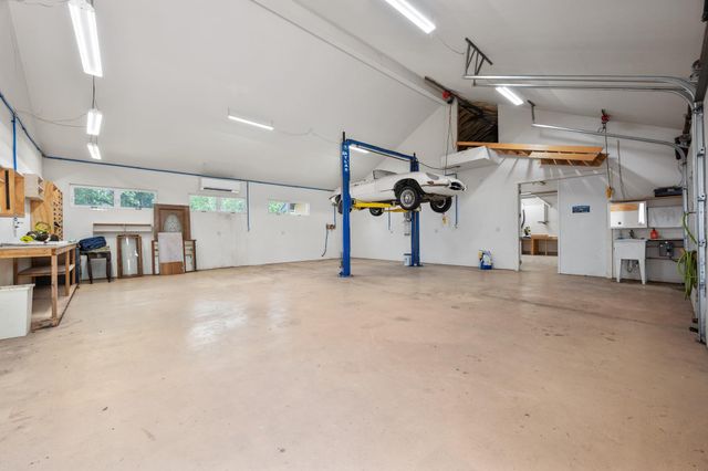 1012 Quail Ridge DR, Dripping Springs, TX 78620