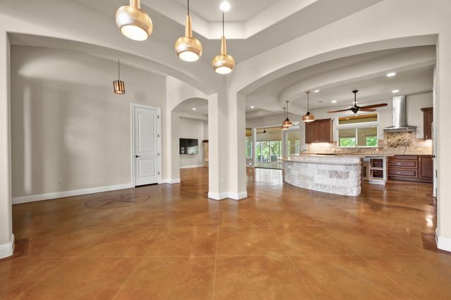 1012 Quail Ridge DR, Dripping Springs, TX 78620