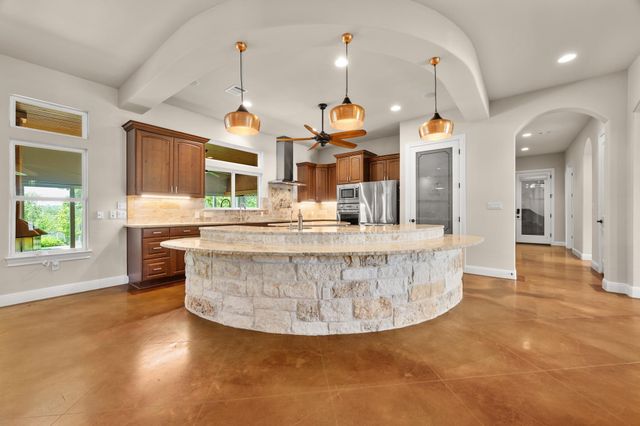 1012 Quail Ridge DR, Dripping Springs, TX 78620