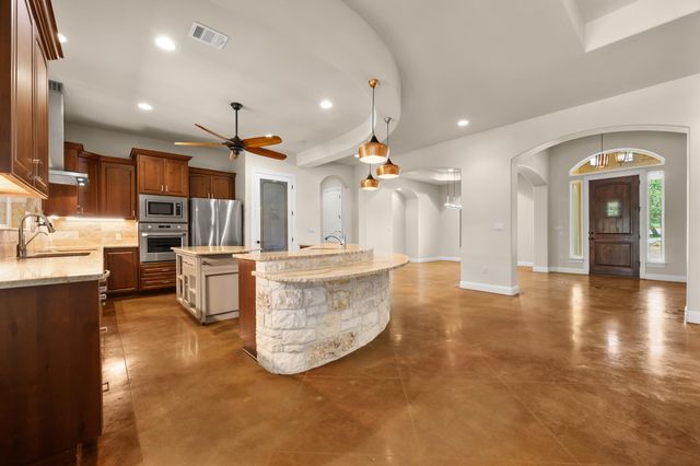 1012 Quail Ridge DR, Dripping Springs, TX 78620