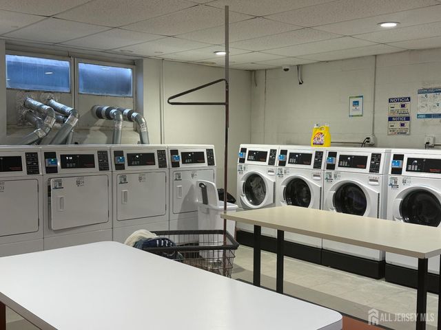 123 S Adelaide S Avenue 4M, Highland Park, NJ 08904