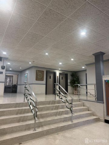 123 S Adelaide S Avenue 4M, Highland Park, NJ 08904