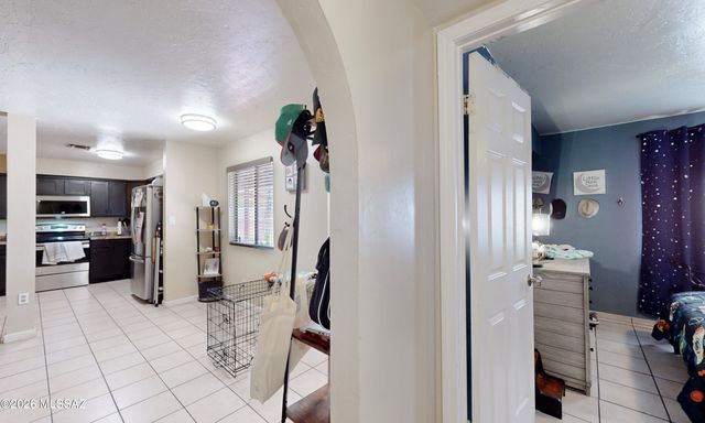 1812 S 30th Place, Tucson, AZ 85713