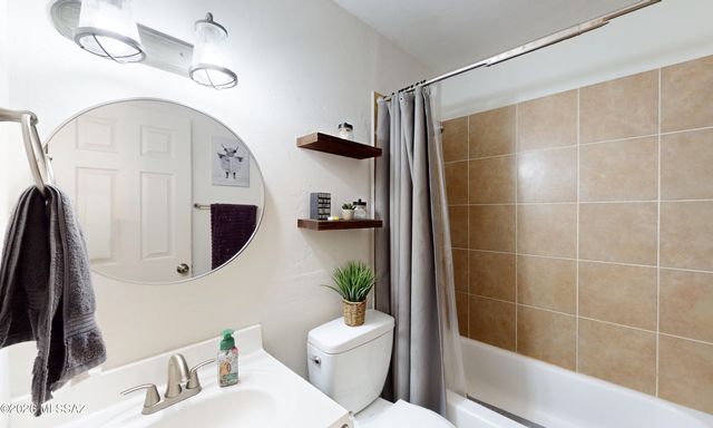 1812 S 30th Place, Tucson, AZ 85713