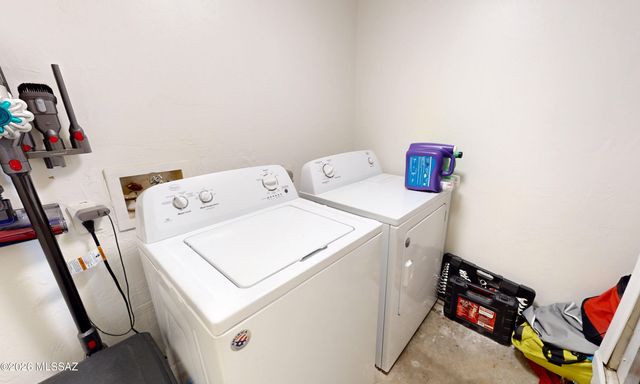 1812 S 30th Place, Tucson, AZ 85713