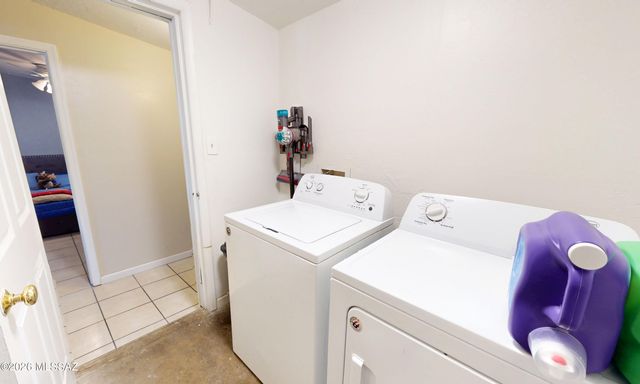 1812 S 30th Place, Tucson, AZ 85713