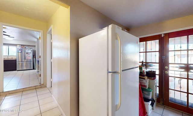 1812 S 30th Place, Tucson, AZ 85713