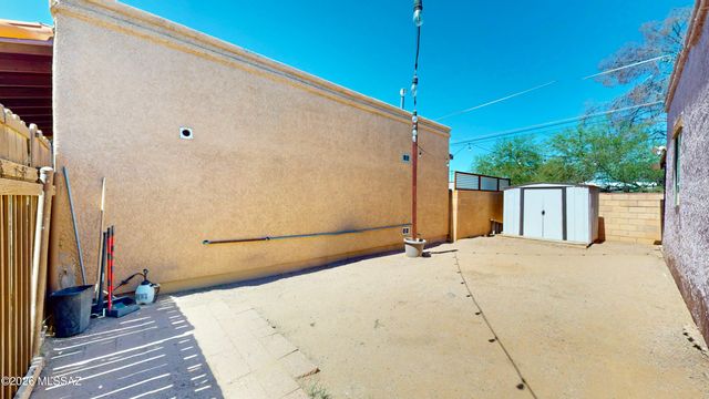1812 S 30th Place, Tucson, AZ 85713
